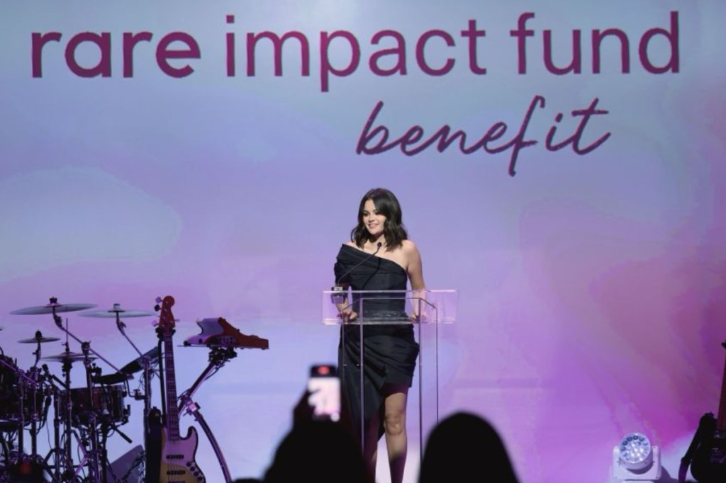 selena-gomez-accidentally-mentions-sean-diddy-combs-during-charity-event-speech-event