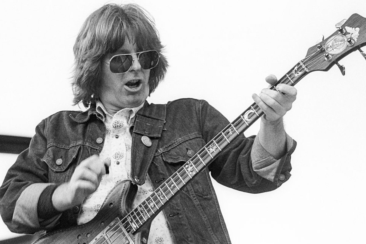 the-grateful-dead-bassist-phil-lesh-dies-at-84