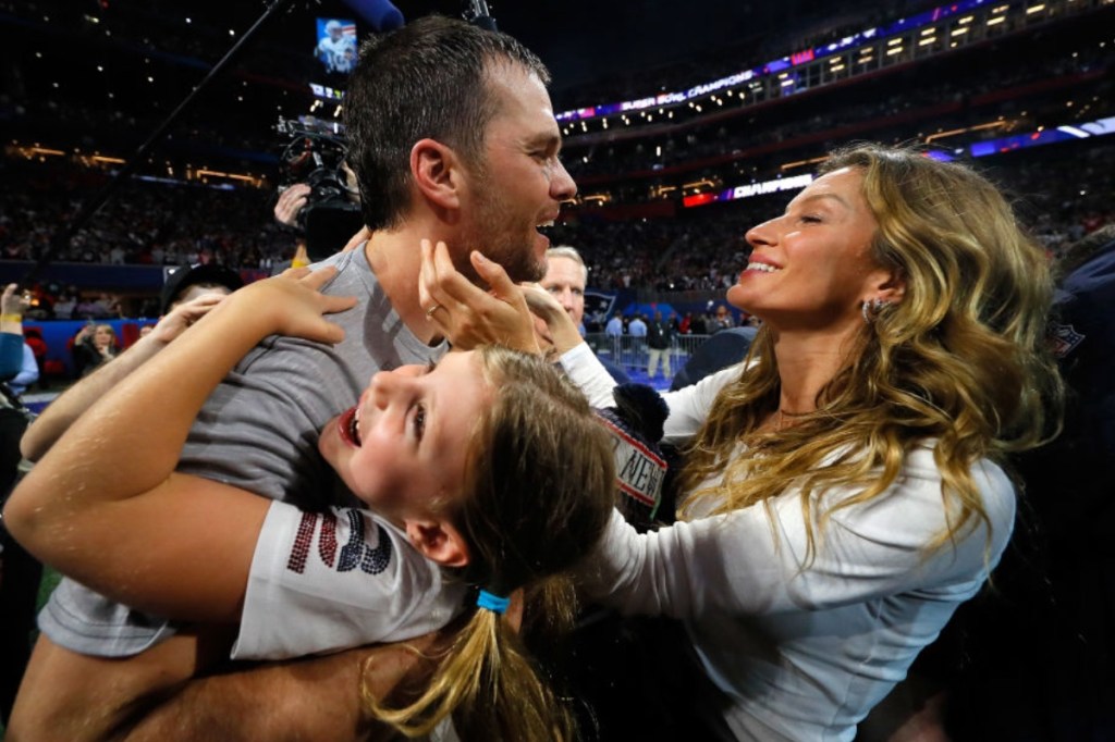 tom-brady-breaks-silence-on-ex-wife-gisele-bundchens-pregnancy-with-new-boyfriend