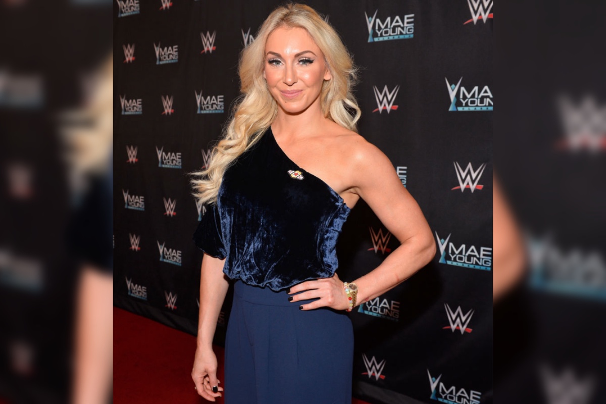 wwe-star-charlotte-flair-sends-internet-into-frenzy-with-cheeky-gym-selfie