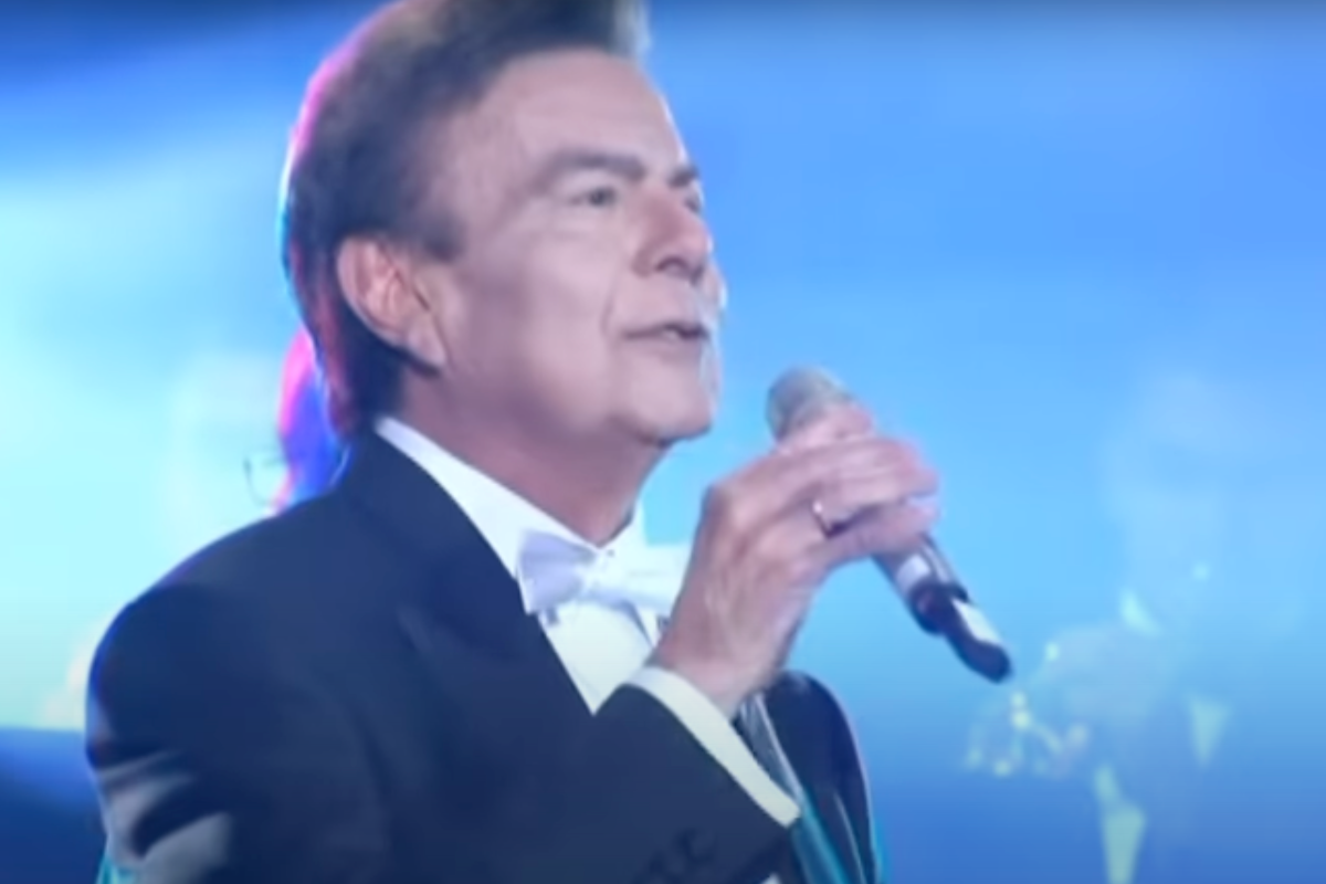 beloved-singer-agnaldo-rayol-dies-at-86-following-fall-at-home