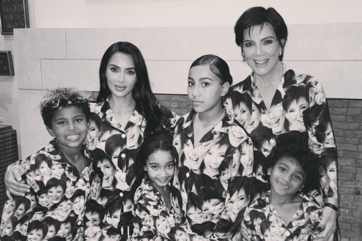 kim-kardashian-posts-pics-with-4-kids-after-saying-shes-raising-them-by-herself