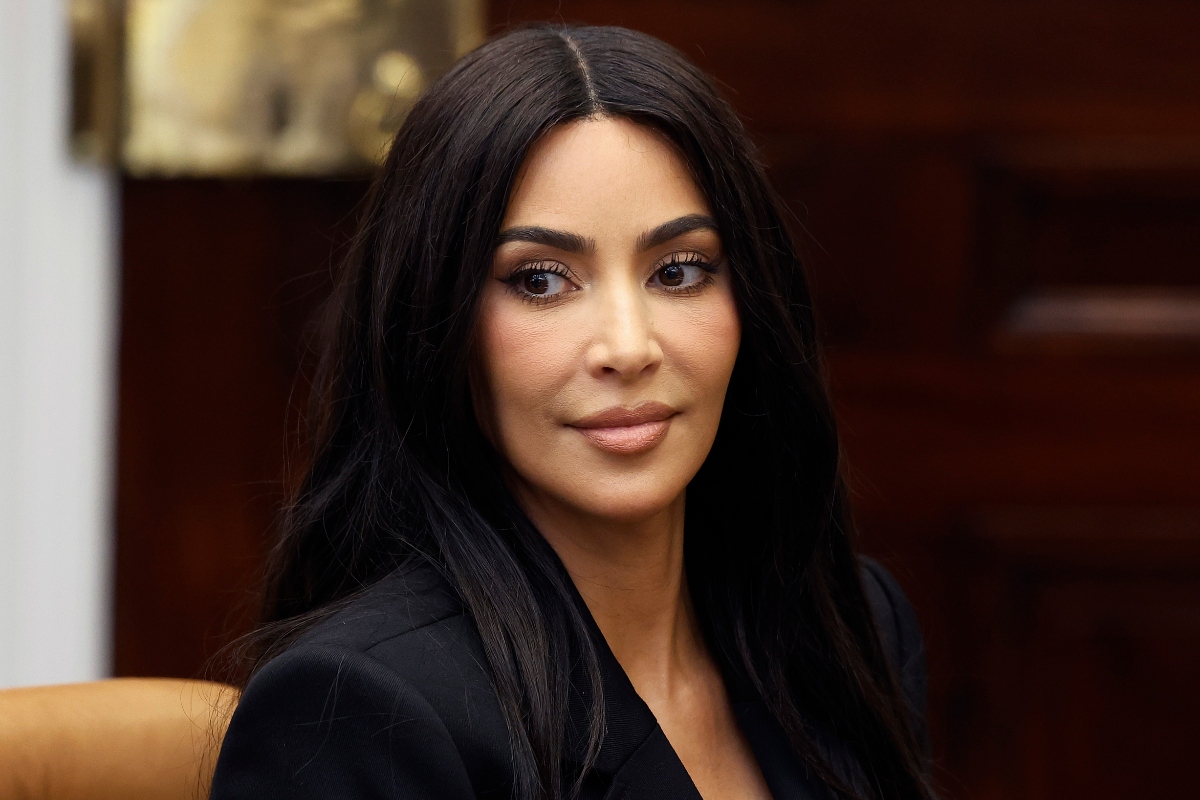 kim-kardashian-proves-shes-still-hitting-the-law-books-in-stunning-selfie