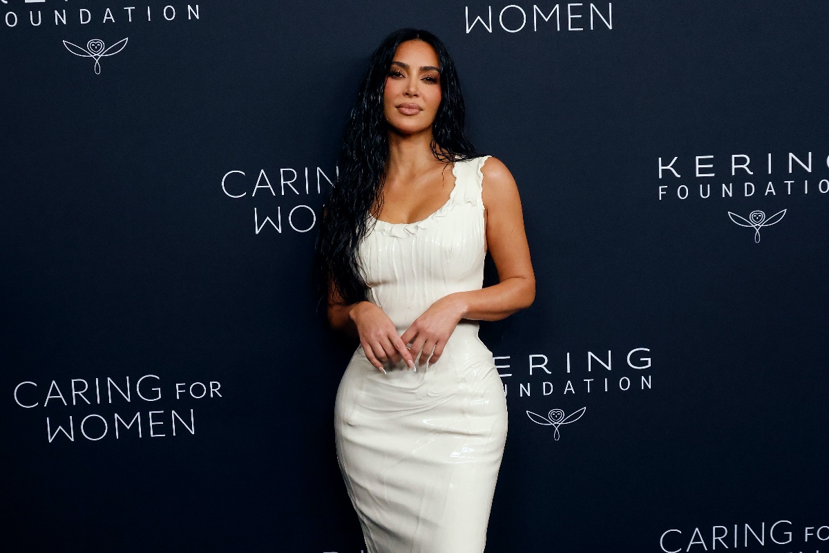 kim-kardashian-slammed-for-wearing-rosary-beads-in-skims-outfit