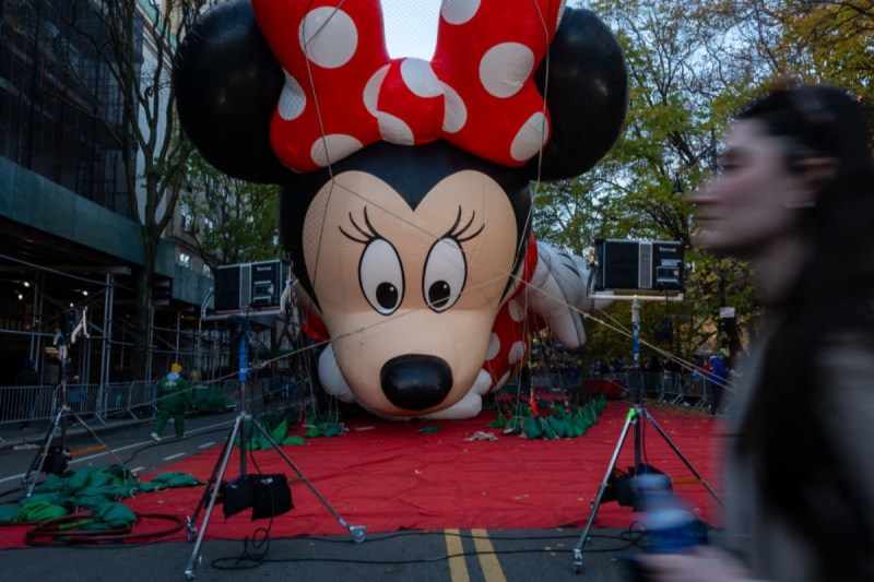 Minnie Mouse Makes Her Macy’s Thanksgiving Day Parade Debut