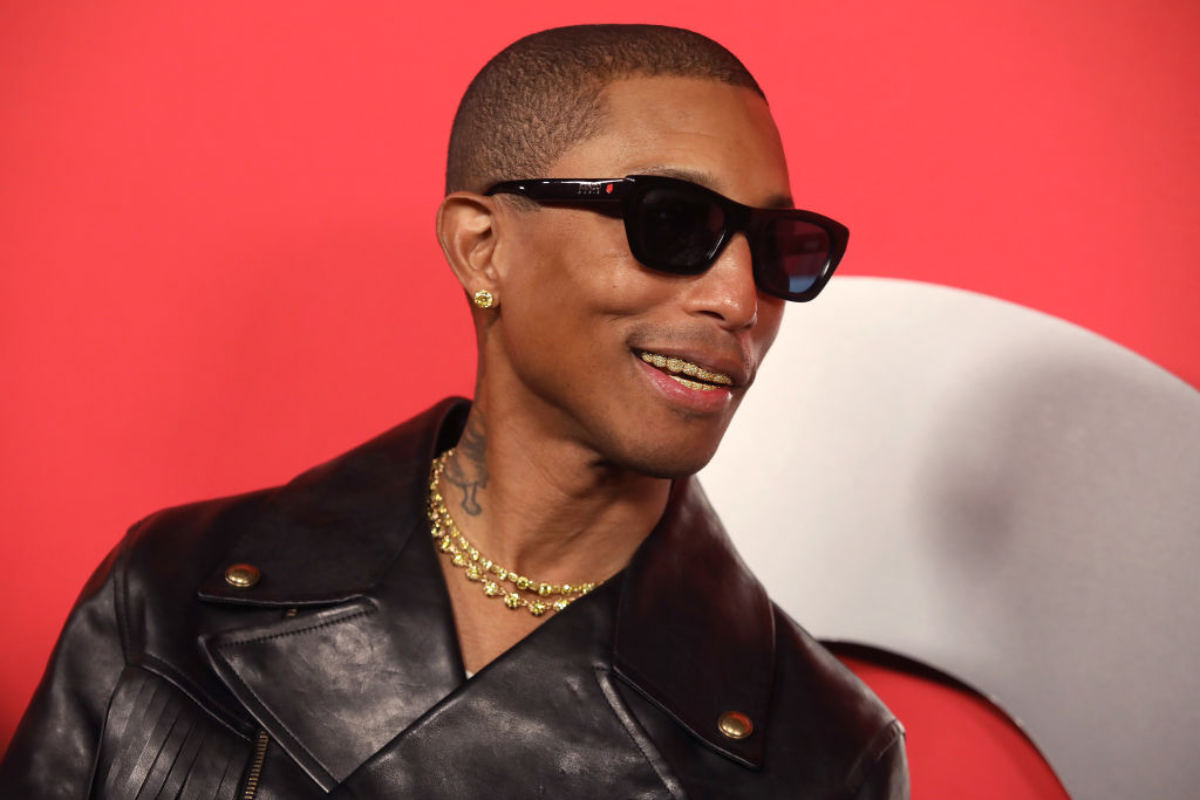 pharrell-williams-offers-hugs-to-heckling-animal-rights-protesters-in-tense-video