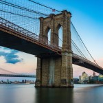 police-save-jumper-dangling-from-brooklyn-bridge-in-dramatic-scene