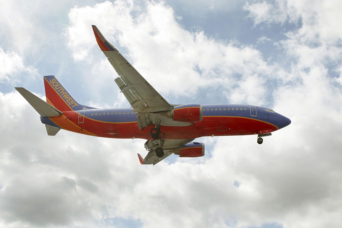 southwest-airlines-flight-struck-by-bullet-just-before-takeoff-at-dallas-airport