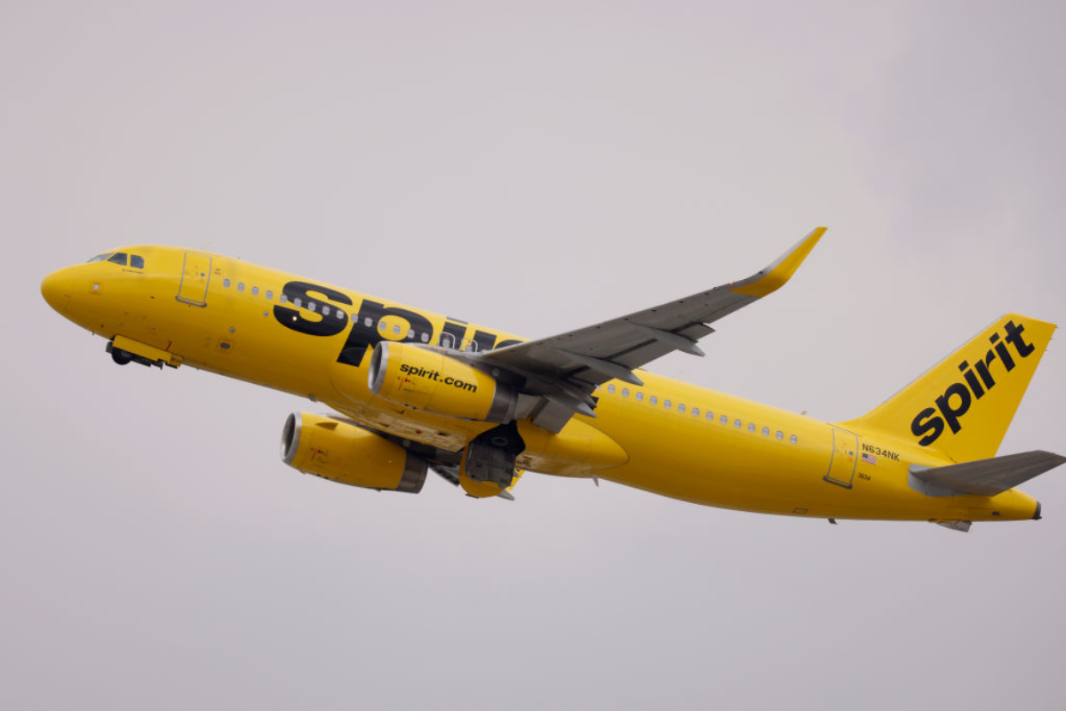 spirit-airlines-flight-hit-by-gunfire-while-approaching-airport-flight-attendant-injured