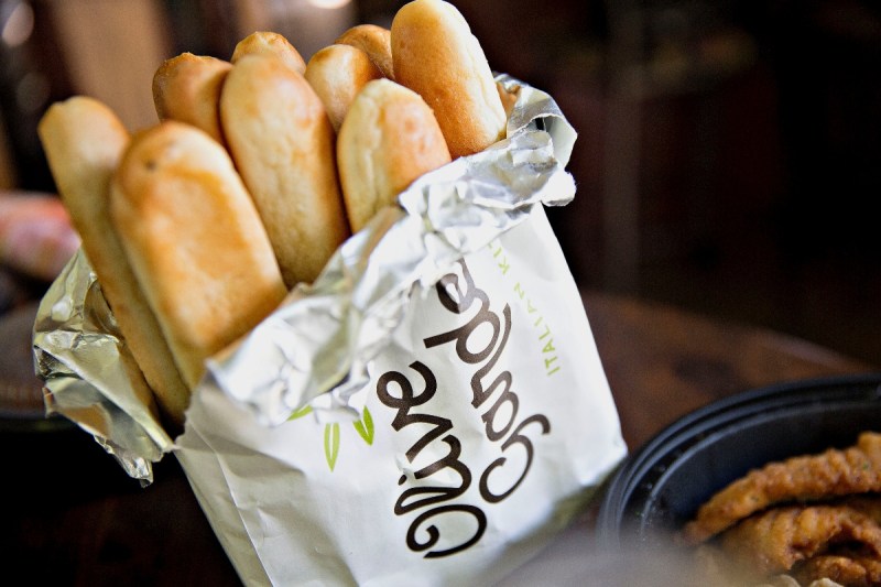 Suspicious Olive Garden Breadstick Stuns Both Costumer and Restaurant