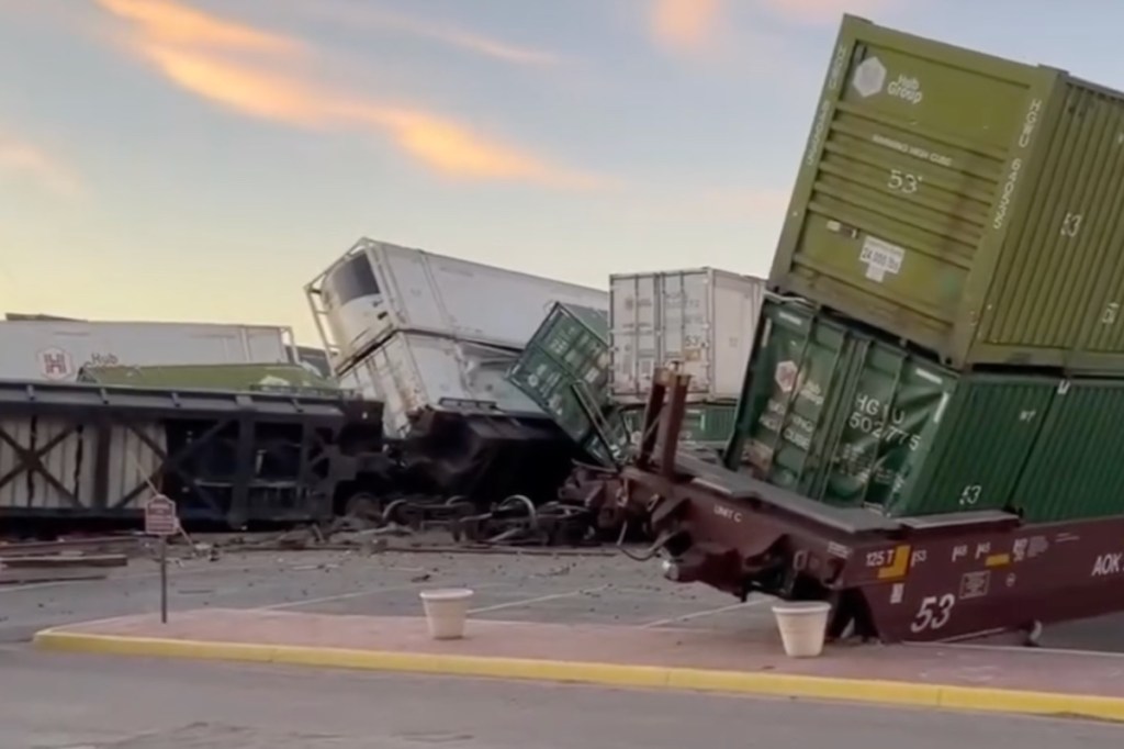 2-dead-3-injured-after-train-derails-and-crashes-into-building-in-texas-aftermath