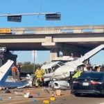 4-injured-after-plane-crashes-into-cars-on-south-texas-road