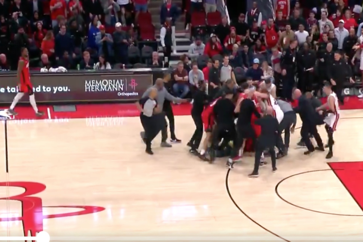 brawl-breaks-out-during-nba-game-in-shocking-scene