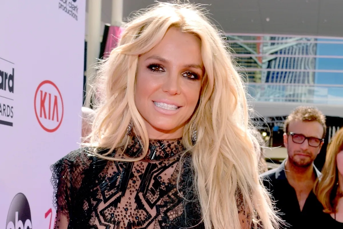 Britney Spears Reunites With Son in New Video: ‘Best Christmas of My Life’