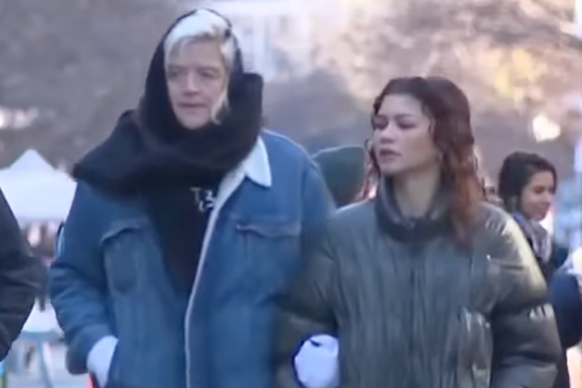 zendaya-and-her-mom-accidentally-captured-in-local-news-stations-b-roll-footage