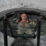 alexandra-daddario-hot-tub-pics-months-giving-birth