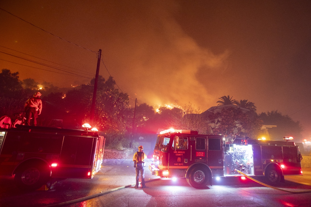 los-angeles-wildfires-cause-mass-evacuations-destruction