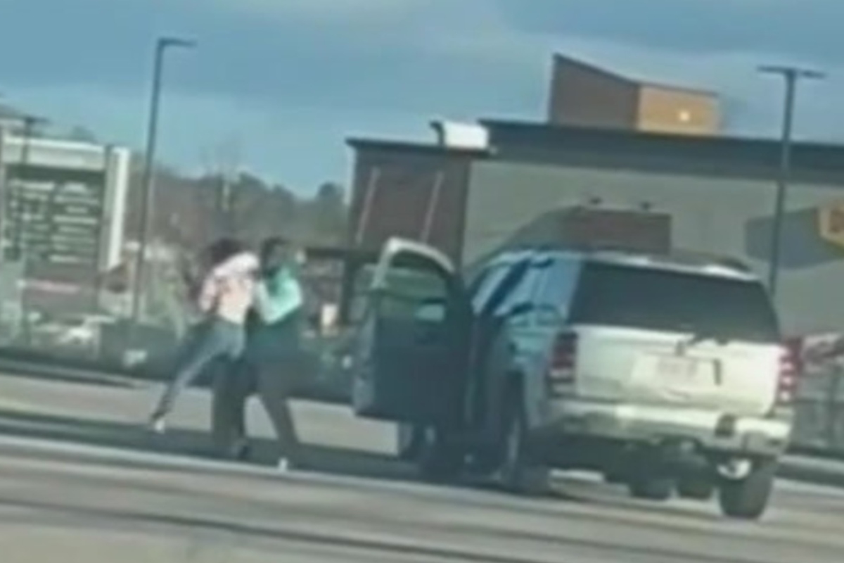 man-body-slams-single-mom-road-rage-incident