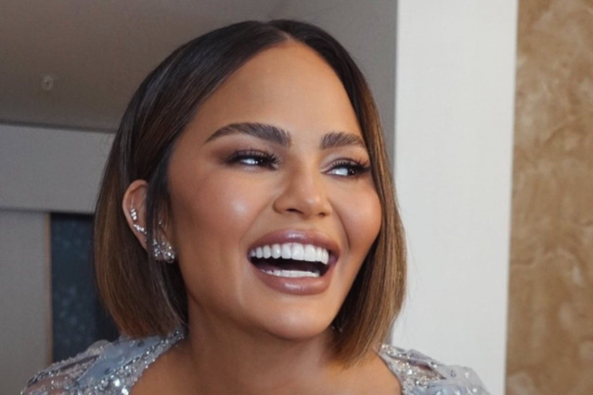 Chrissy Teigen Shares Photos of Her ‘No Pants Moment’ (and She ‘Won’t Apologize’ for It)